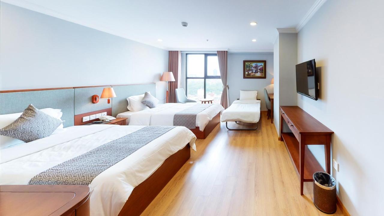 Cau Giay Hotel - By Bay Luxury Hanoi Buitenkant foto