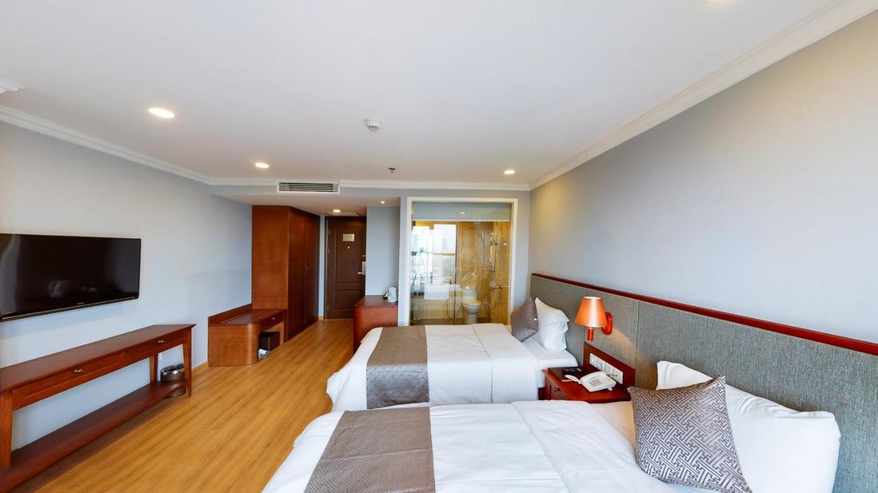 Cau Giay Hotel - By Bay Luxury Hanoi Buitenkant foto
